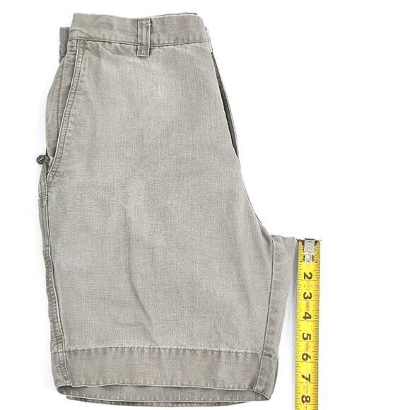 Columbia Taupe Tactical Utility Shorts Zipper Velcro Pockets Men's Size 30 - Picture 9 of 11